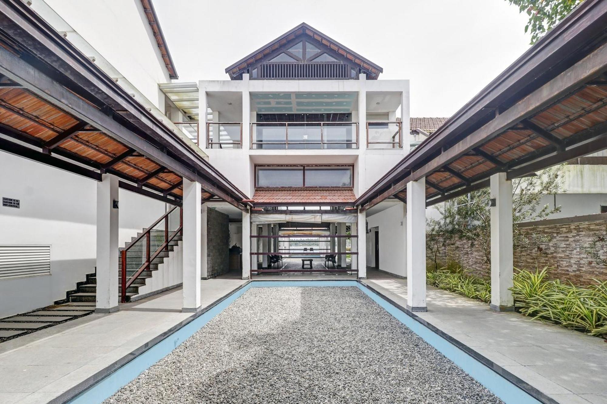 Townhouse Oak Edassery'S Sealine Villa Stay Коччи Экстерьер фото