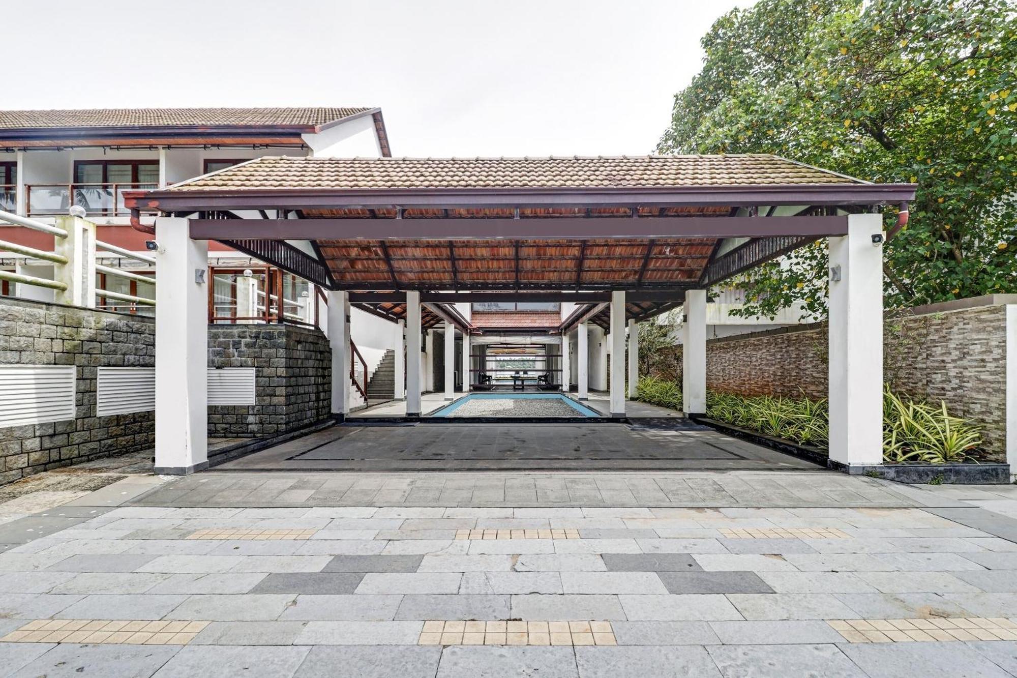 Townhouse Oak Edassery'S Sealine Villa Stay Коччи Экстерьер фото