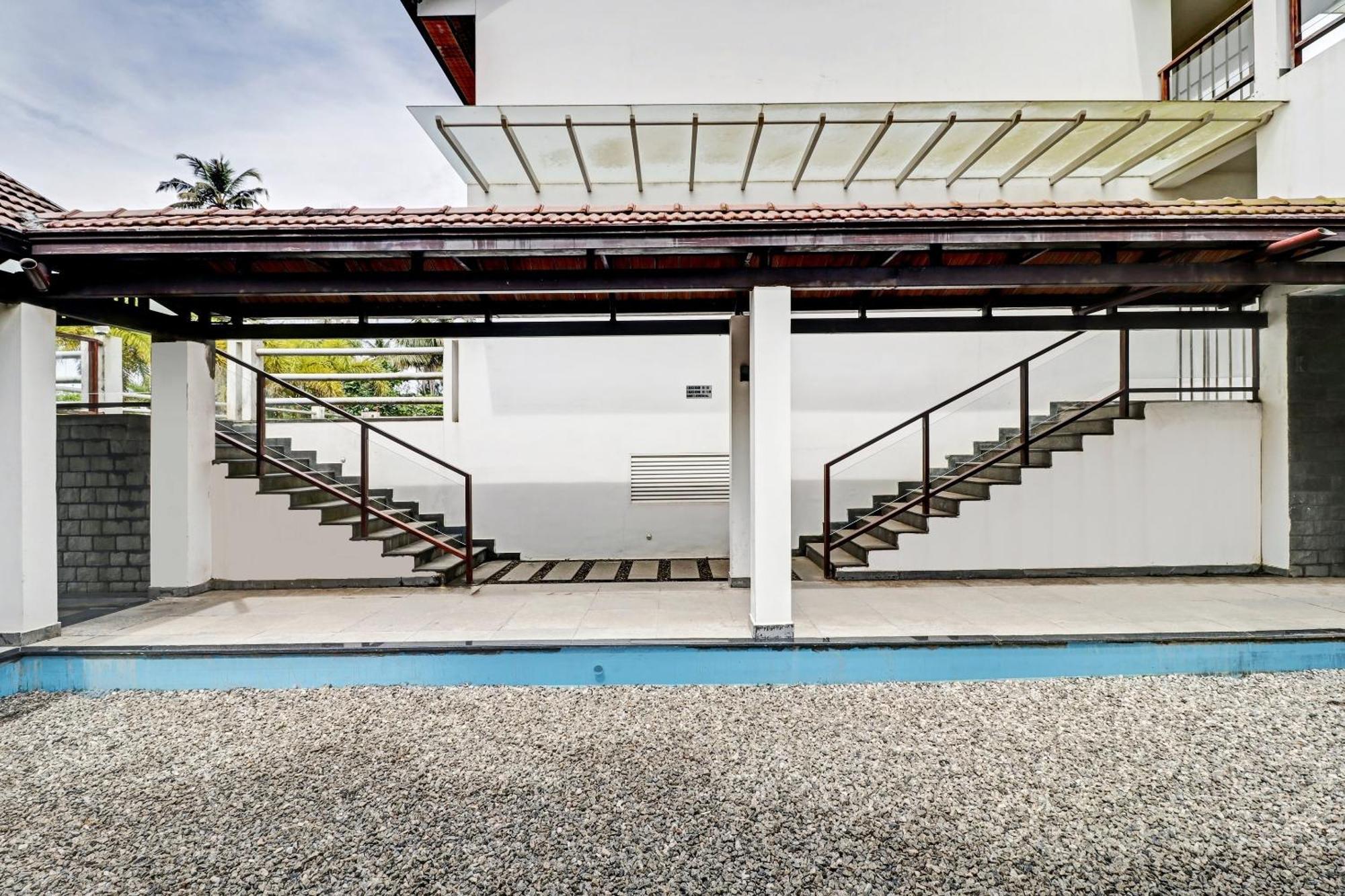 Townhouse Oak Edassery'S Sealine Villa Stay Коччи Экстерьер фото